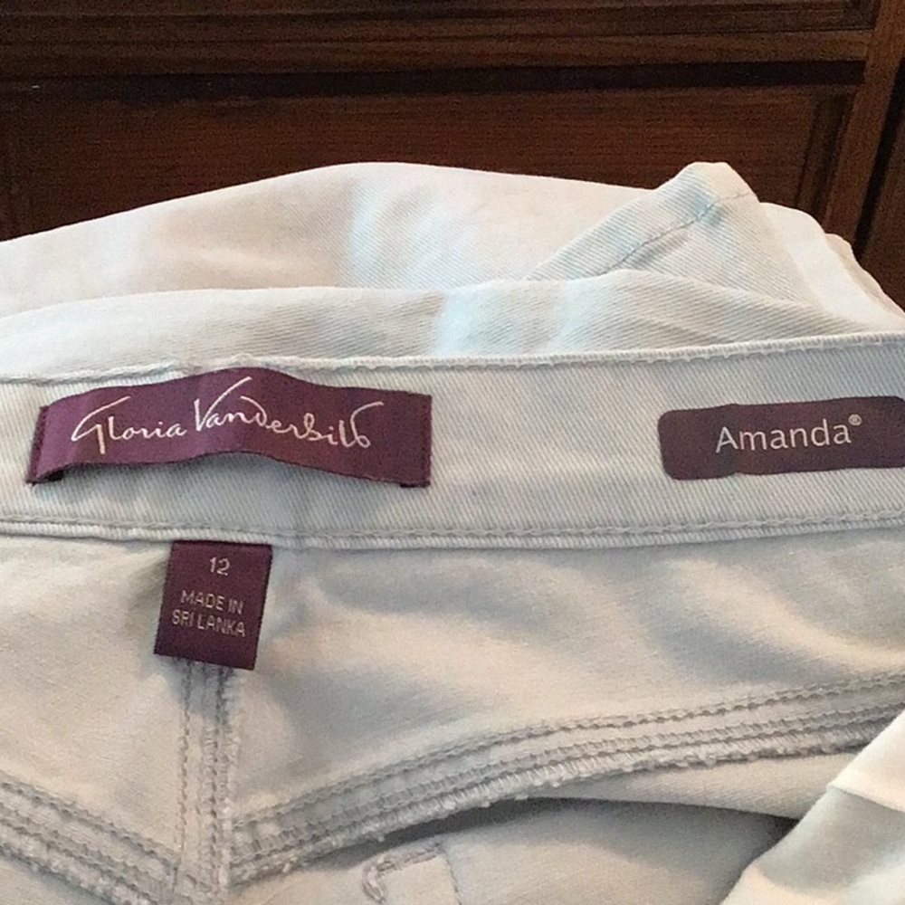 Gloria Vanderbilt Amanda jeans - Picture 1 of 5